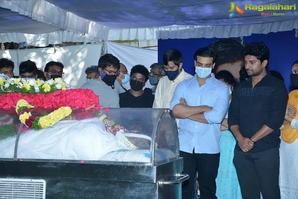 Tollywood Celebs Pay Their Last Respects to Legendary Lyricist Sirivennela Sitaramasastri Garu