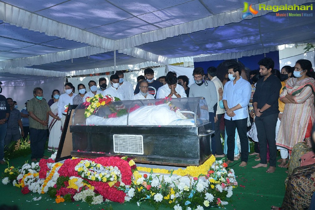 Tollywood Celebs Pay Their Last Respects to Legendary Lyricist Sirivennela Sitaramasastri Garu