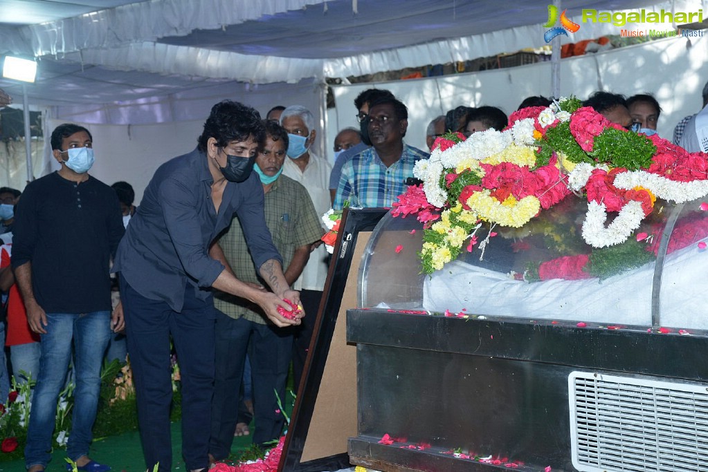 Tollywood Celebs Pay Their Last Respects to Legendary Lyricist Sirivennela Sitaramasastri Garu