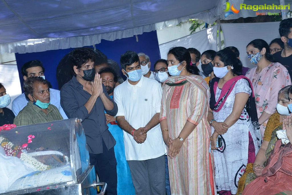 Tollywood Celebs Pay Their Last Respects to Legendary Lyricist Sirivennela Sitaramasastri Garu