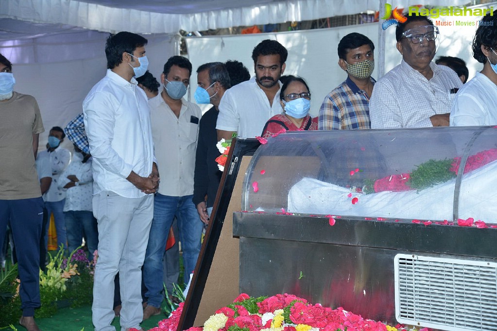 Tollywood Celebs Pay Their Last Respects to Legendary Lyricist Sirivennela Sitaramasastri Garu