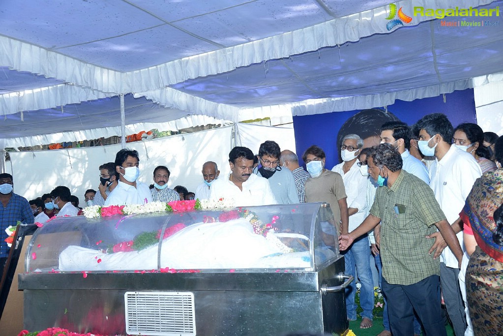 Tollywood Celebs Pay Their Last Respects to Legendary Lyricist Sirivennela Sitaramasastri Garu