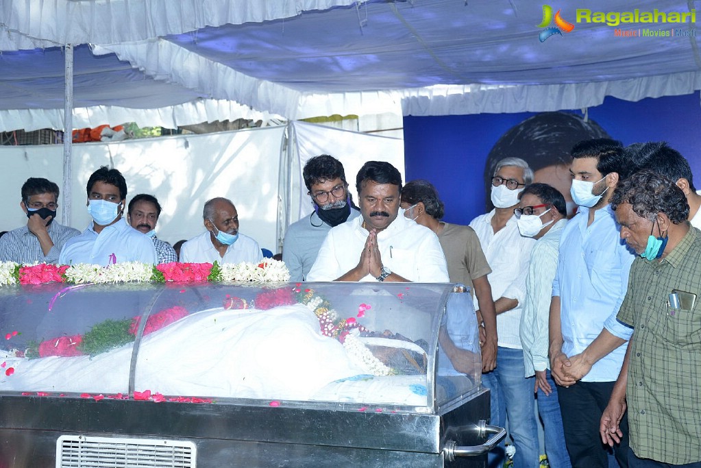 Tollywood Celebs Pay Their Last Respects to Legendary Lyricist Sirivennela Sitaramasastri Garu