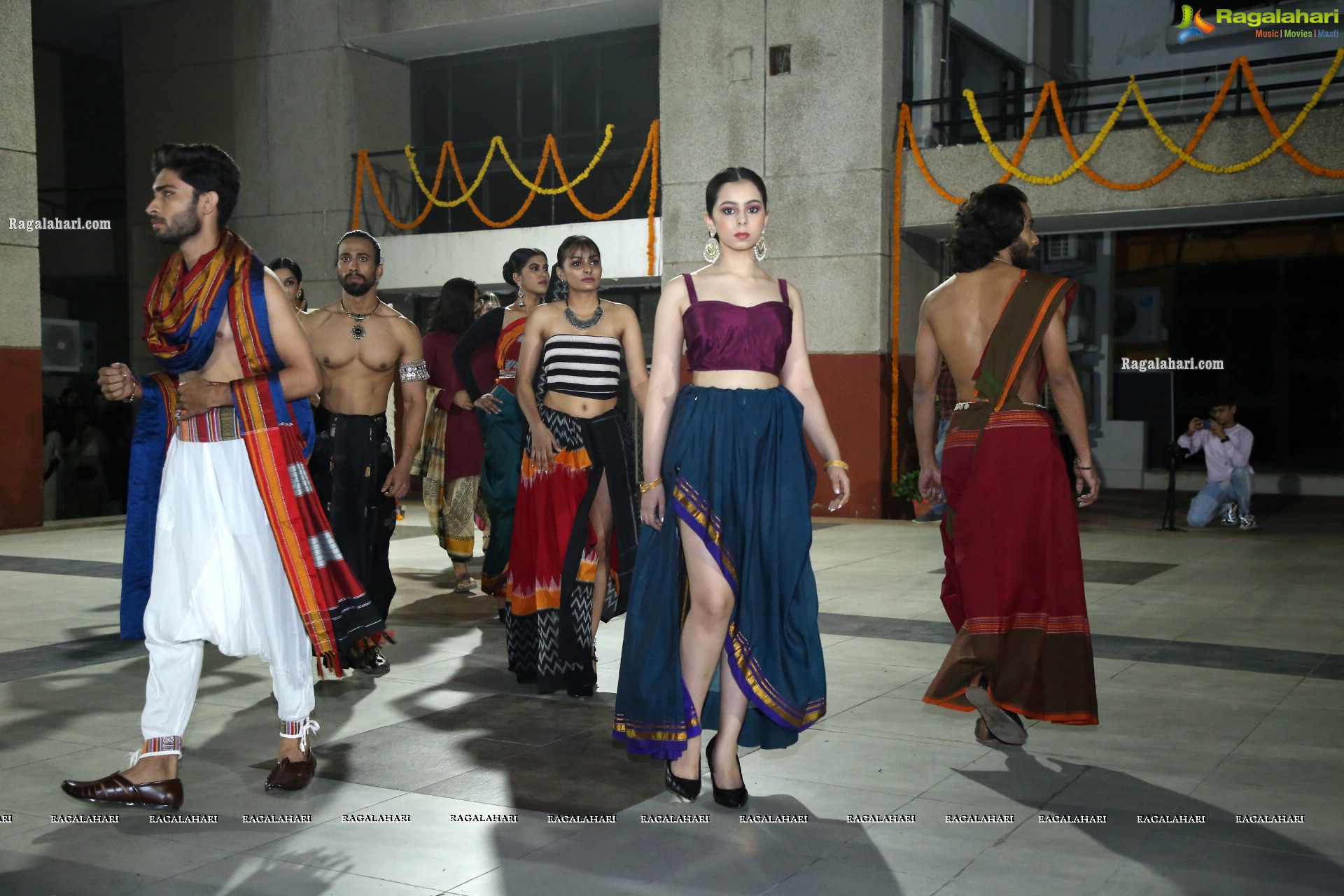 Craft Bazar 'Vividhkala' - A Fashion Exavaganza at NIFT Centre Square