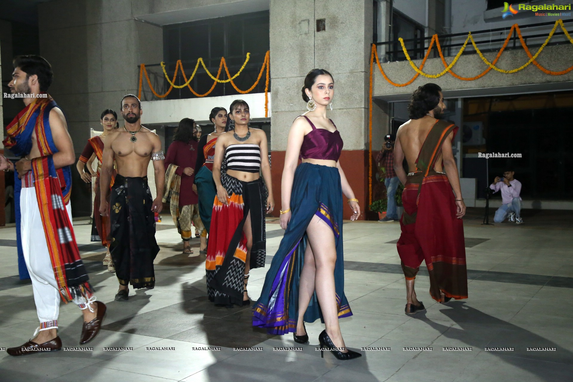 Craft Bazar 'Vividhkala' - A Fashion Exavaganza at NIFT Centre Square