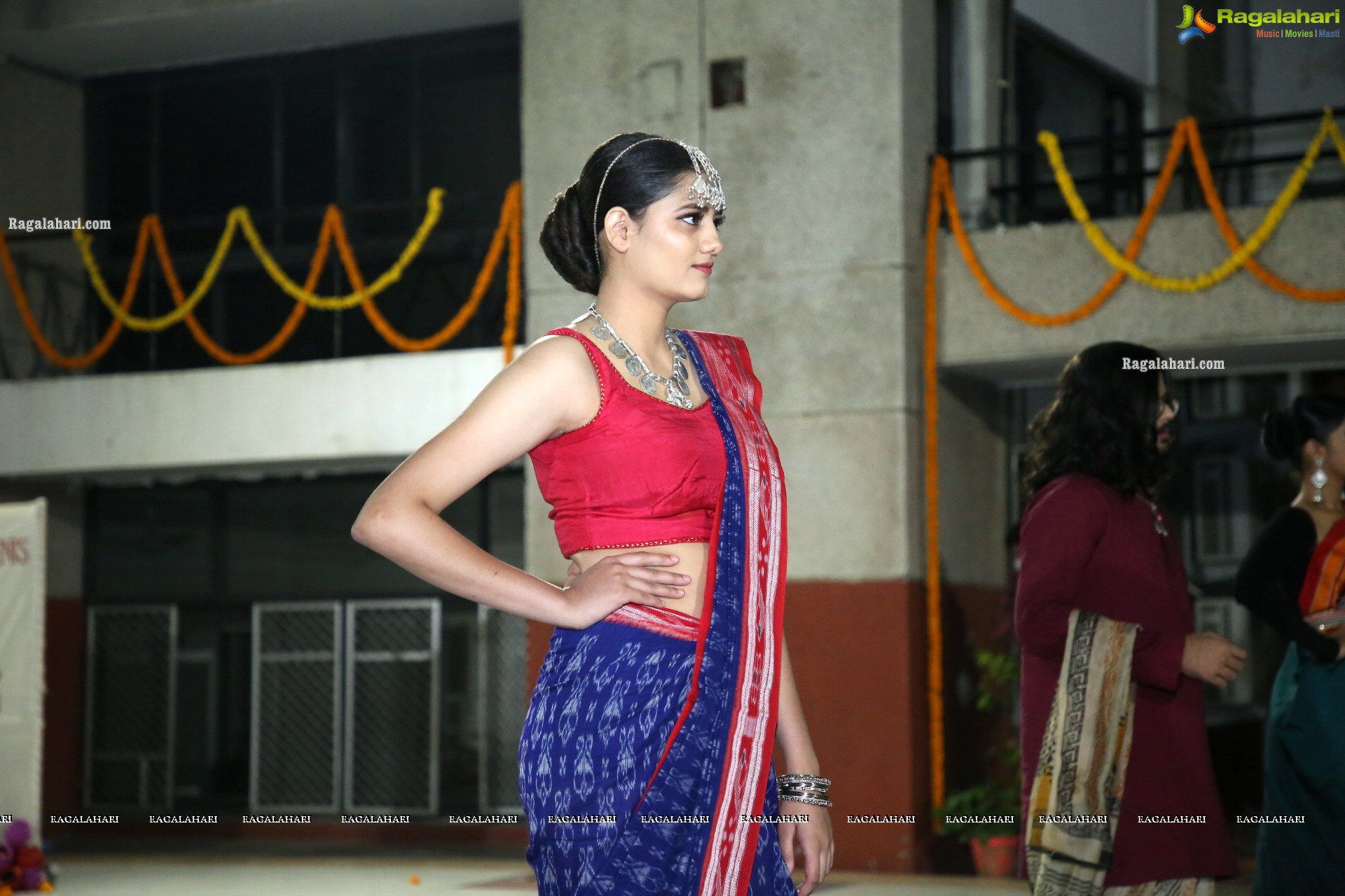 Craft Bazar 'Vividhkala' - A Fashion Exavaganza at NIFT Centre Square