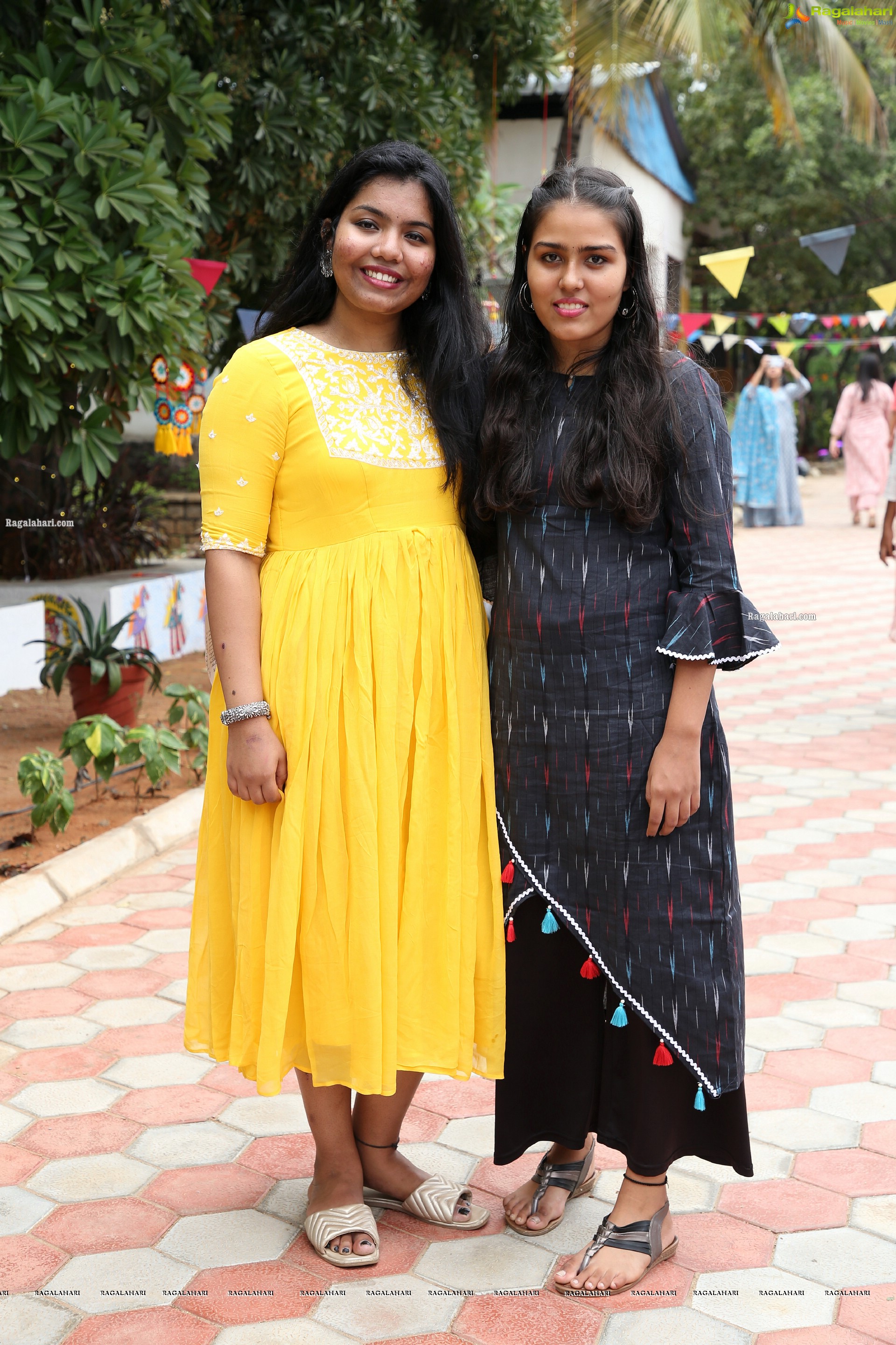 Craft Bazar 'Vividhkala' - A Fashion Exavaganza at NIFT Centre Square