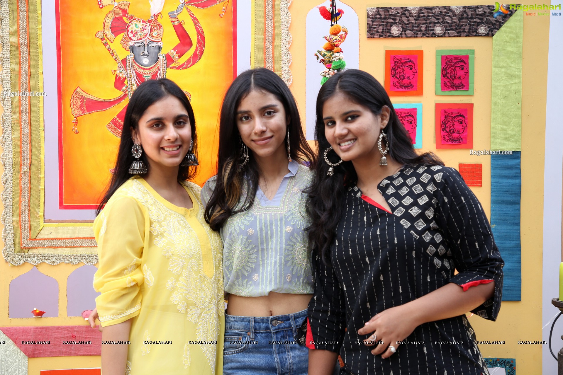 Craft Bazar 'Vividhkala' - A Fashion Exavaganza at NIFT Centre Square