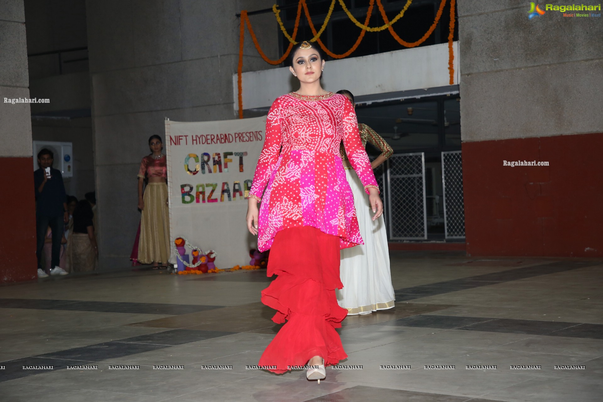 Craft Bazar 'Vividhkala' - A Fashion Exavaganza at NIFT Centre Square