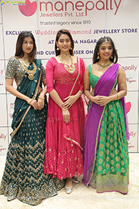 Curtain Raiser of Manepally Jewellers