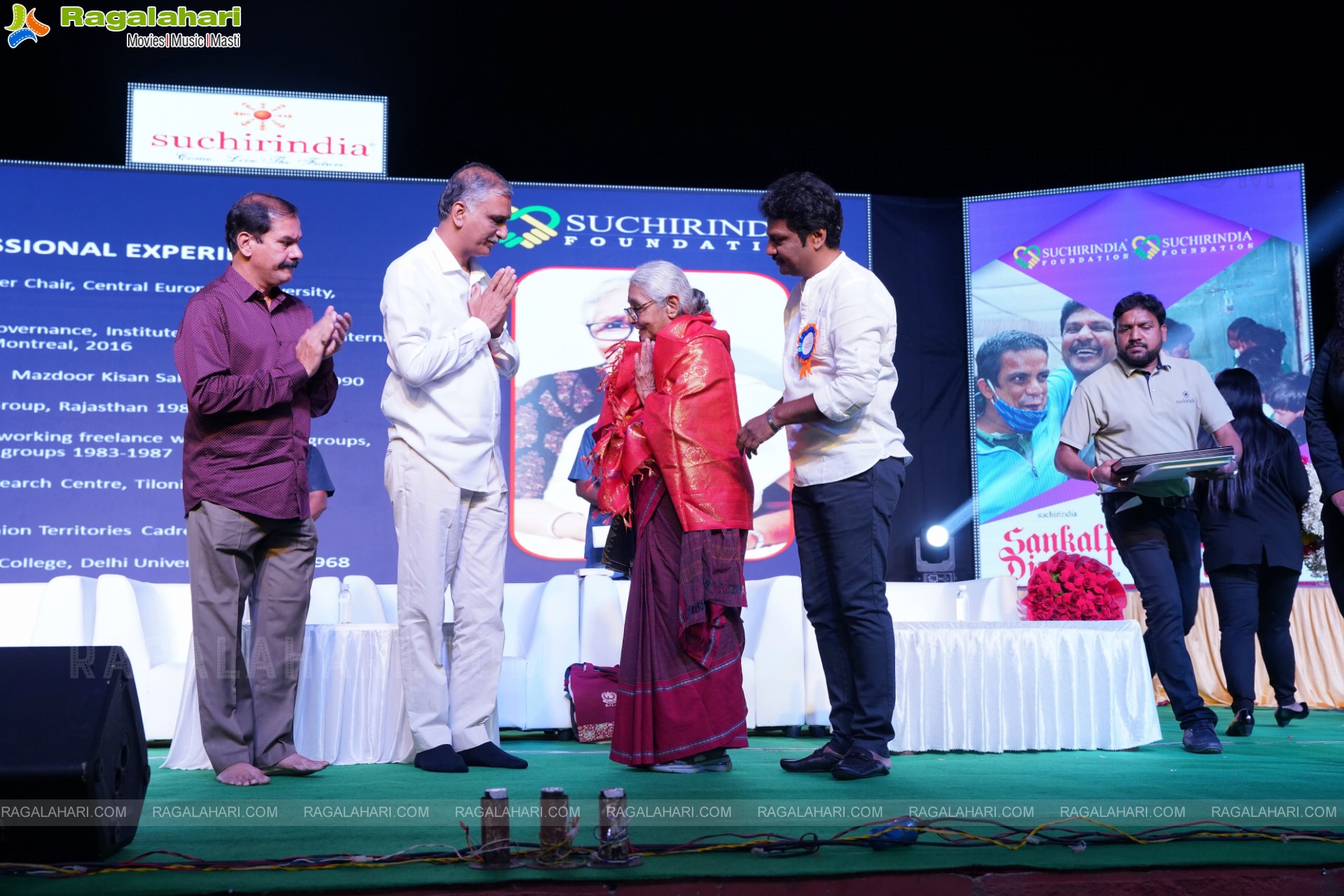 Prof. Aruna Roy receives ‘Sankalp Kiron Puraskar’