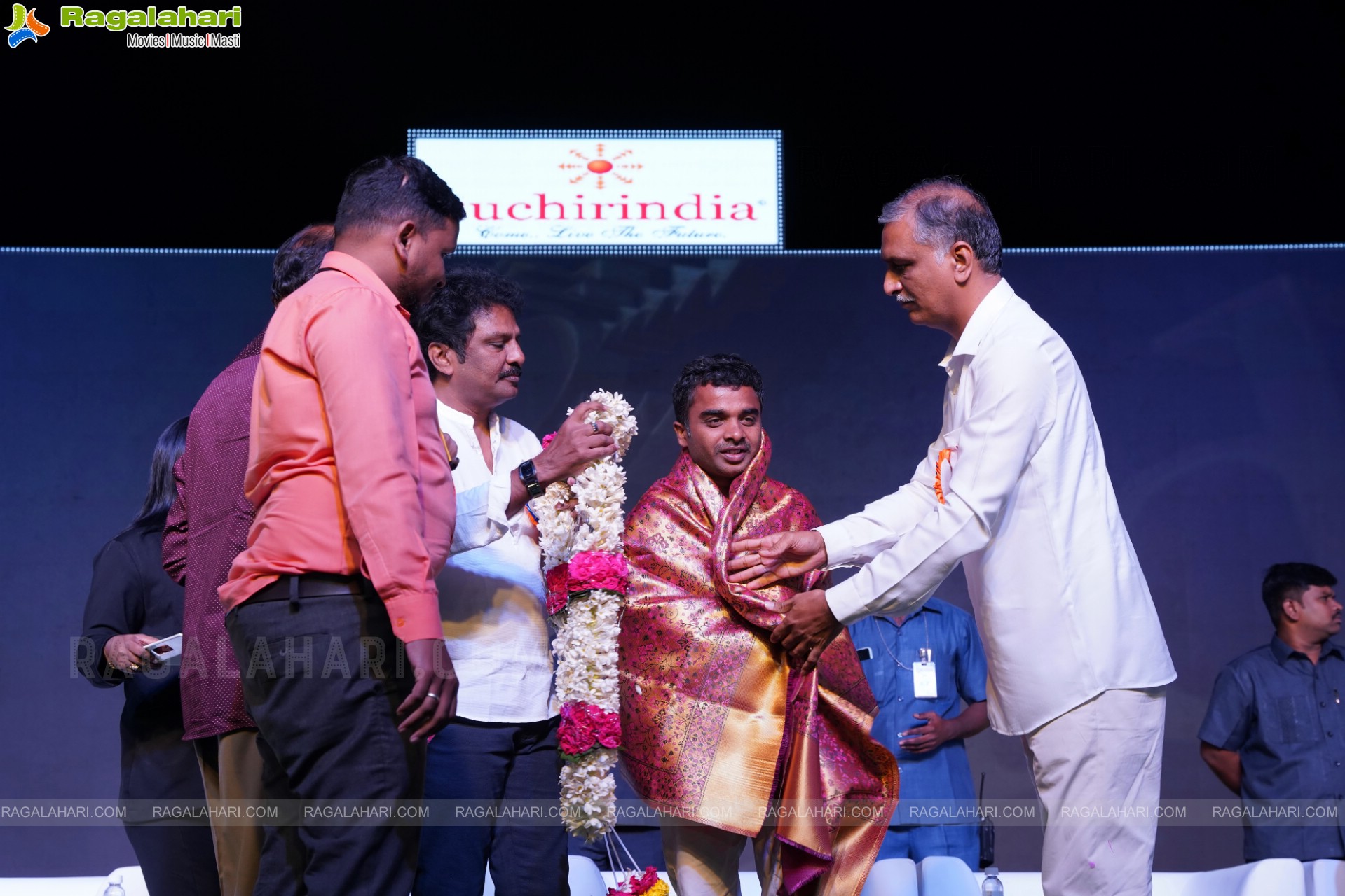 Prof. Aruna Roy receives ‘Sankalp Kiron Puraskar’