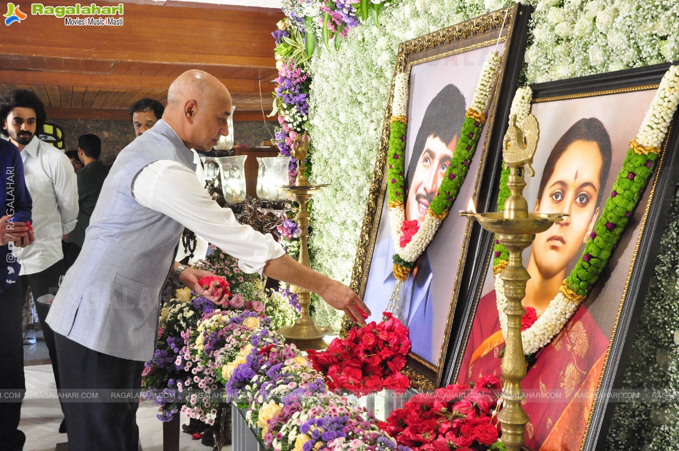 Mahesh Babu Remembers father Krishna on his first death anniversary