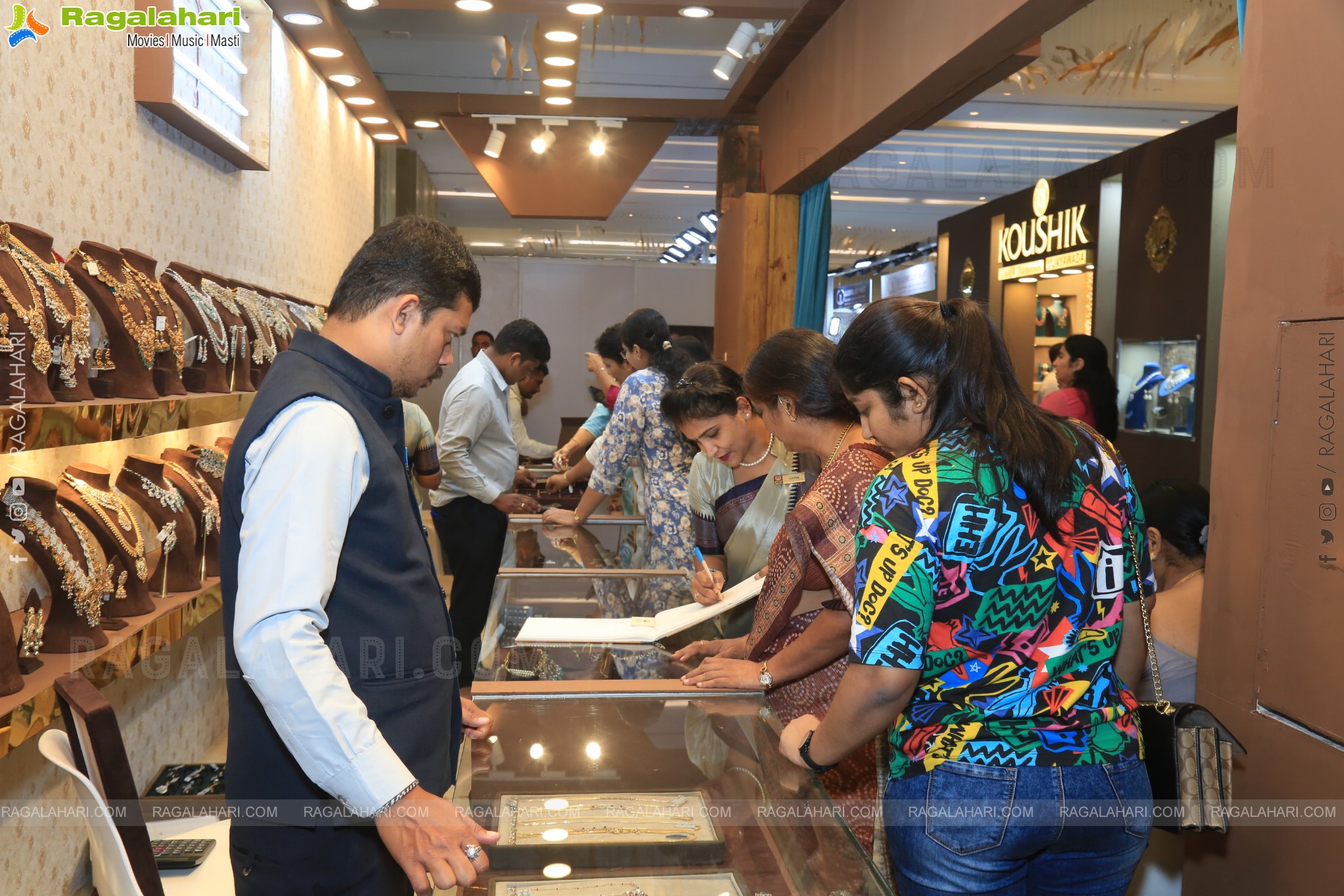 Hi Life Jewels Exhibition at Novotel, Vijayawada