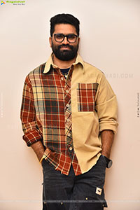 Allari Naresh's 12A Railway Colony Movie Prerelease Event