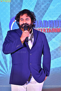 Santhana Prapthirasthu Movie Pre Release Event