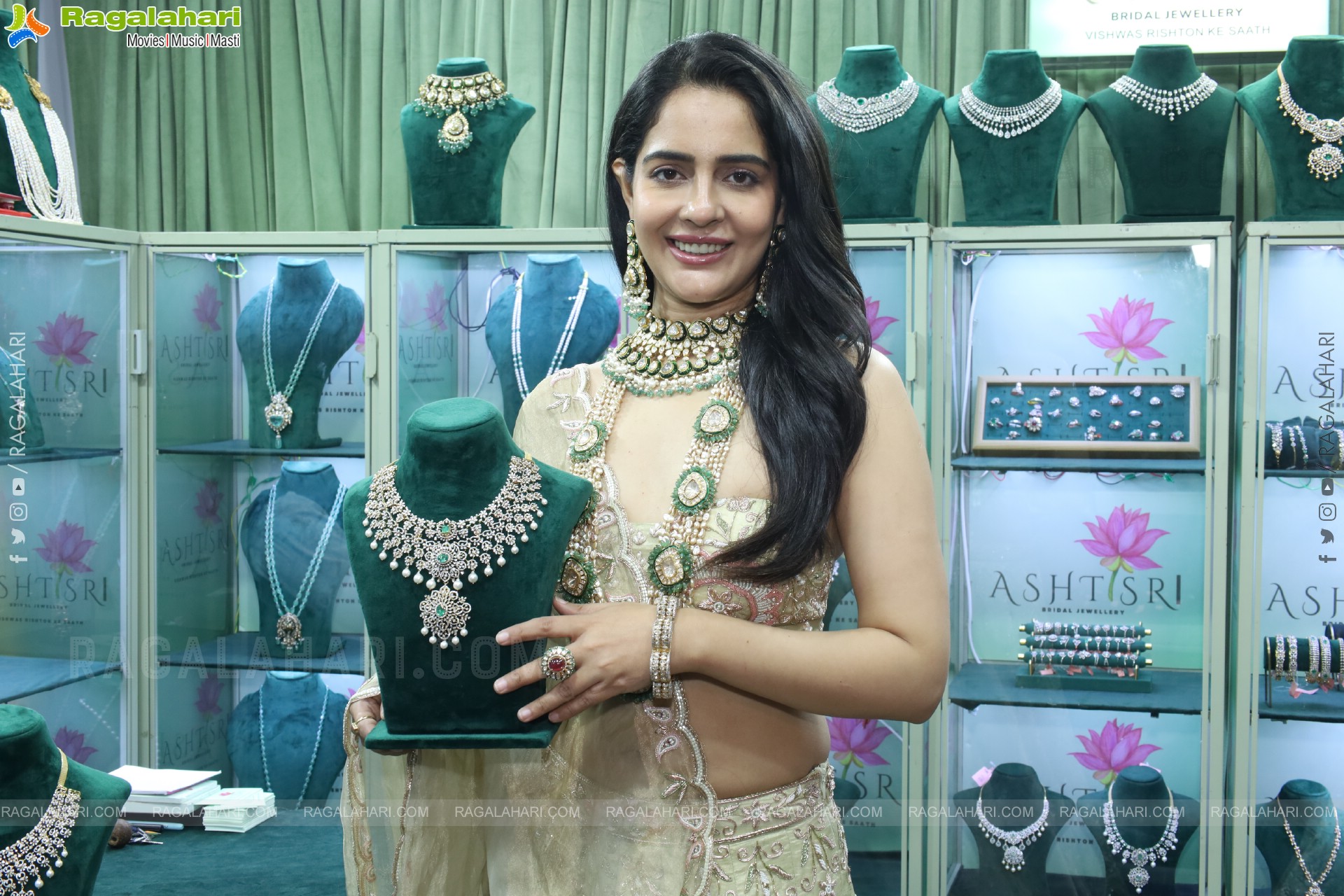 Grand Launch of Hi Life Exhibition - An Exclusive Fashion Special Edition, Hyderabad