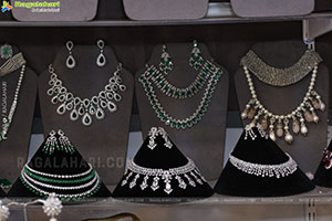 Hi Life Exhibition: An Exclusive Fashion Special Edition 