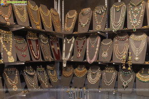 Hi Life Exhibition: An Exclusive Fashion Special Edition 