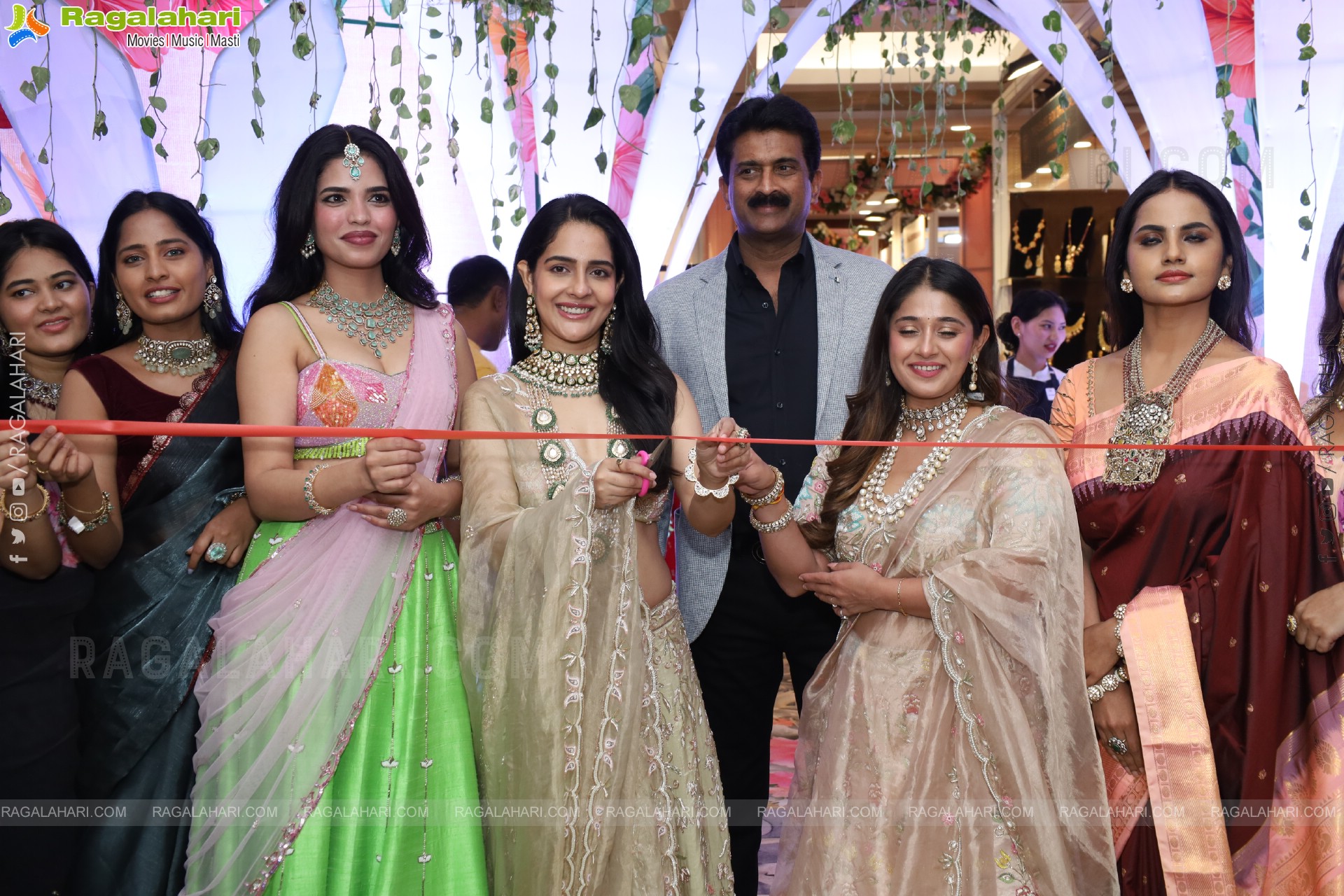 Grand Launch of Hi Life Exhibition - An Exclusive Fashion Special Edition, Hyderabad