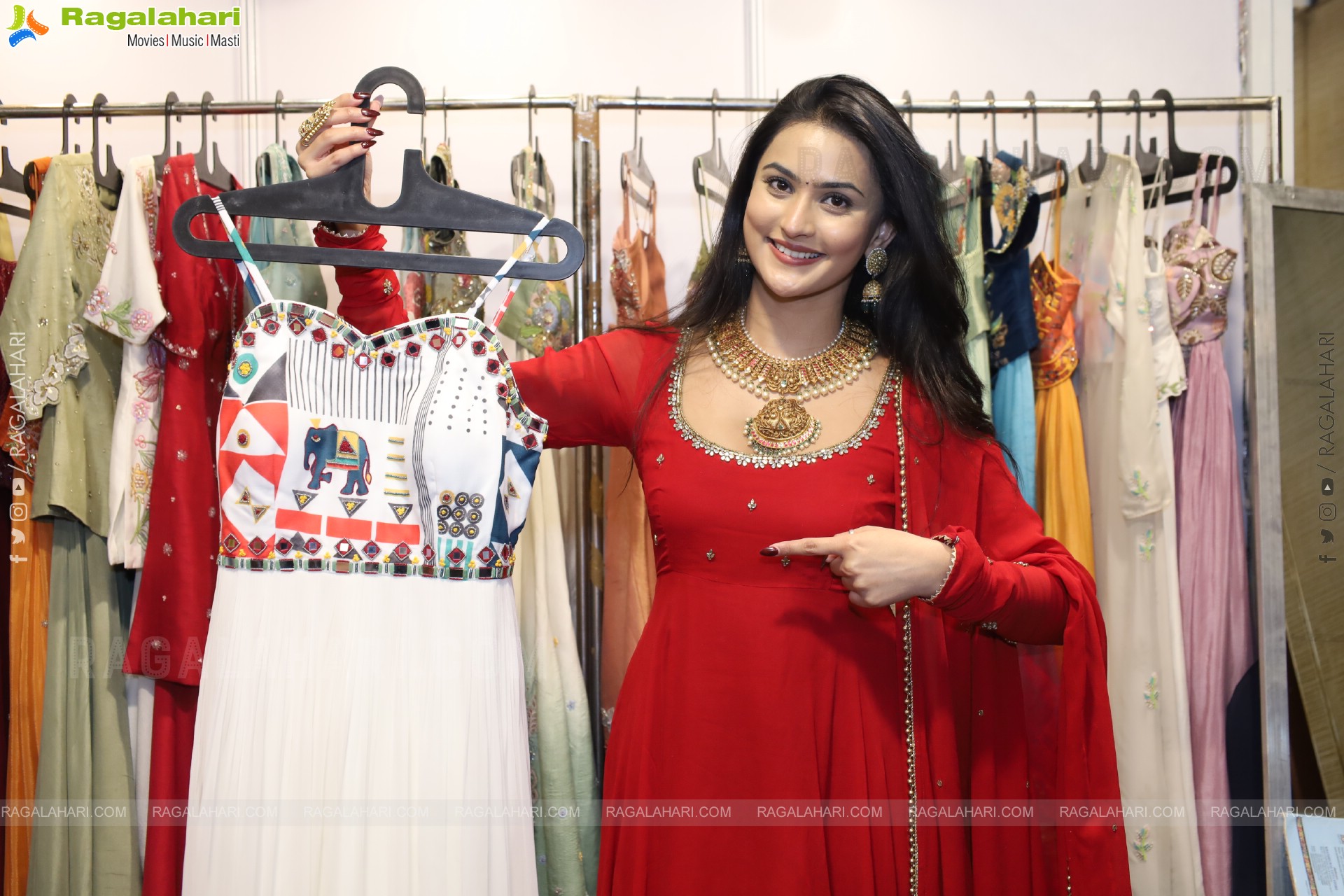 Hi Life Exhibition: Grand Launch and Fashion Special Exhibition 