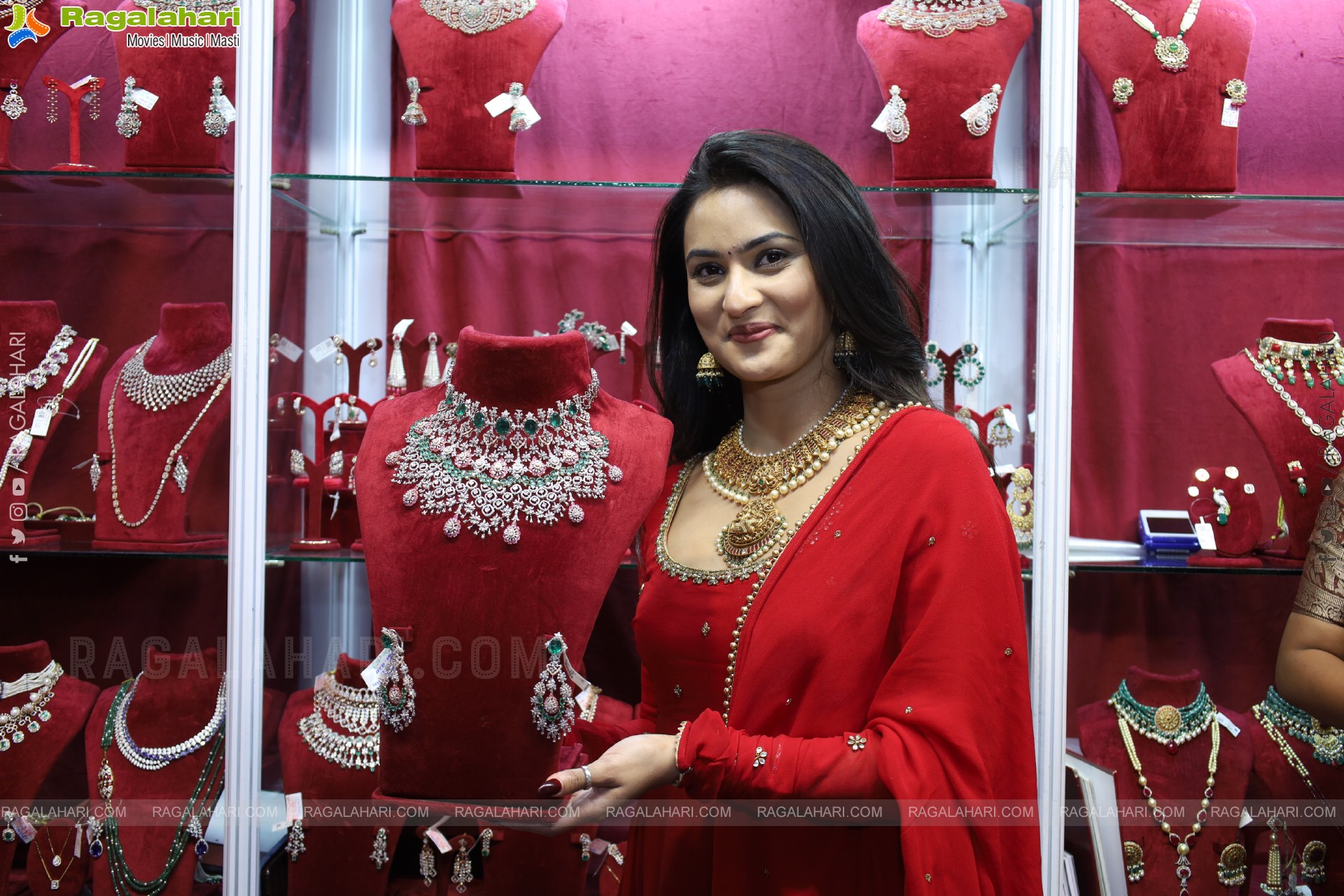 Hi Life Exhibition: Grand Launch and Fashion Special Exhibition 