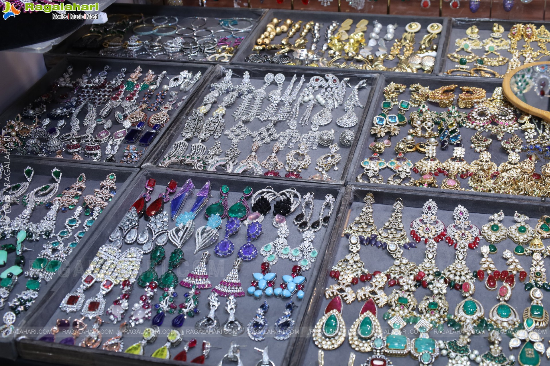 Hi Life Exhibition: Grand Launch and Fashion Special Exhibition 