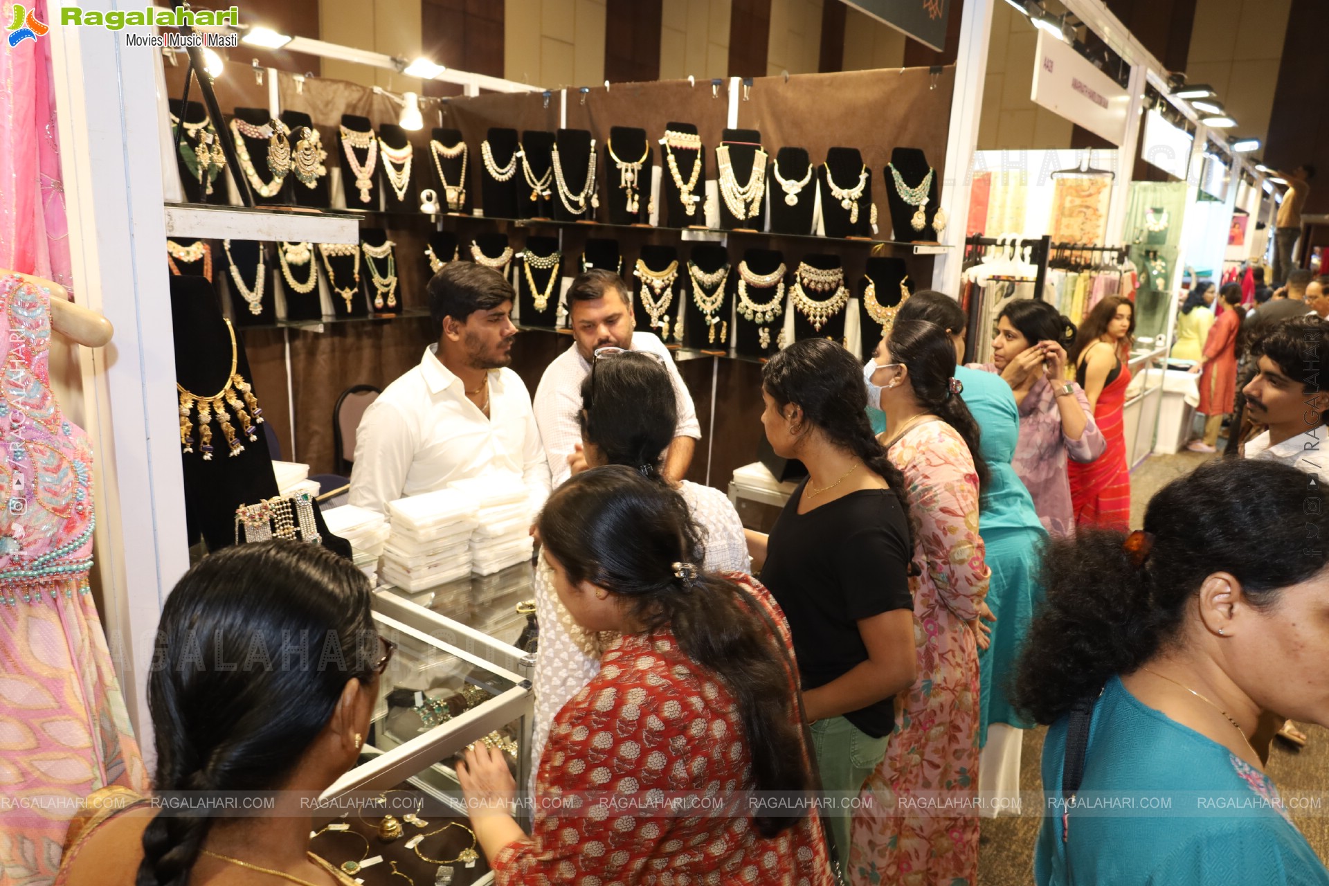 Hi Life Exhibition: Grand Launch and Fashion Special Exhibition 