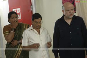 Posani Krishna Murali, Aarti Agarwal