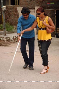 Rajendra Prasad, Hemanth, Rakesh, Sricharan, Ritu Chawla, Sneha Priya, Madhulatha, Snehitha