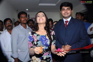 Samantha Launches Aakruthi Cosmetic Surgery