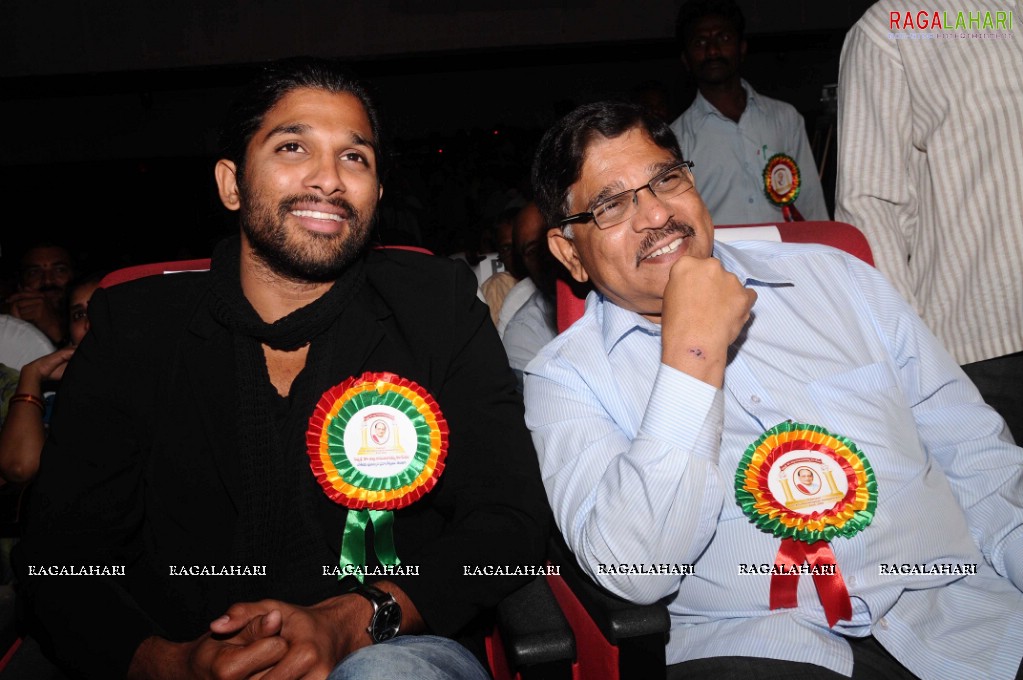 Allu Award 2010 Presented to EVV Satyanarayana