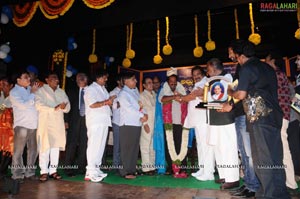 Allu Award 2010 presented to EVV Satyanarayana