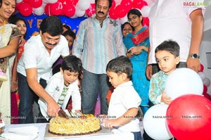 Boyapati Seenu Son Birthday