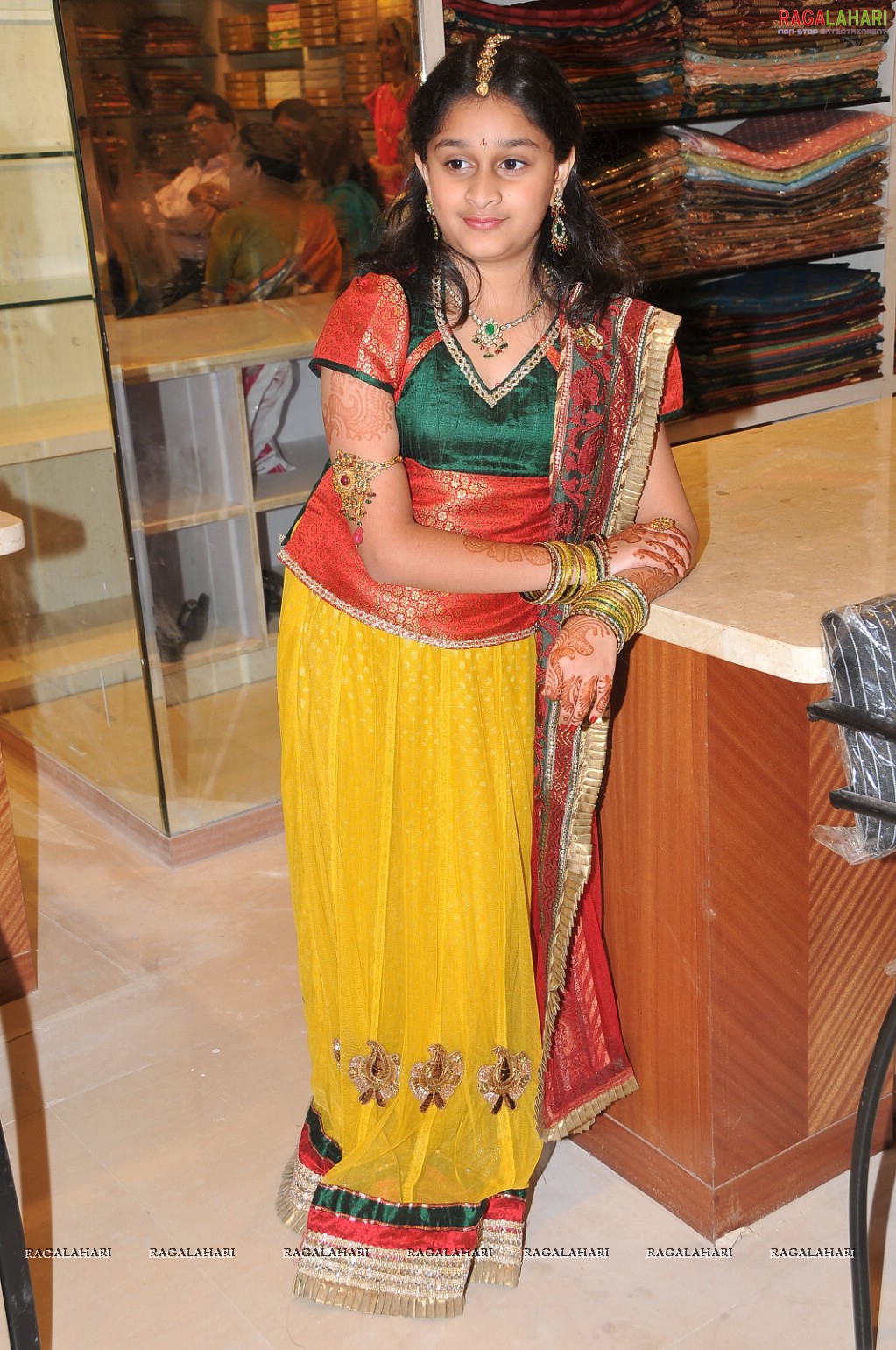 Kajal, Samantha at Padmavathi Shopping Mall, Hyd