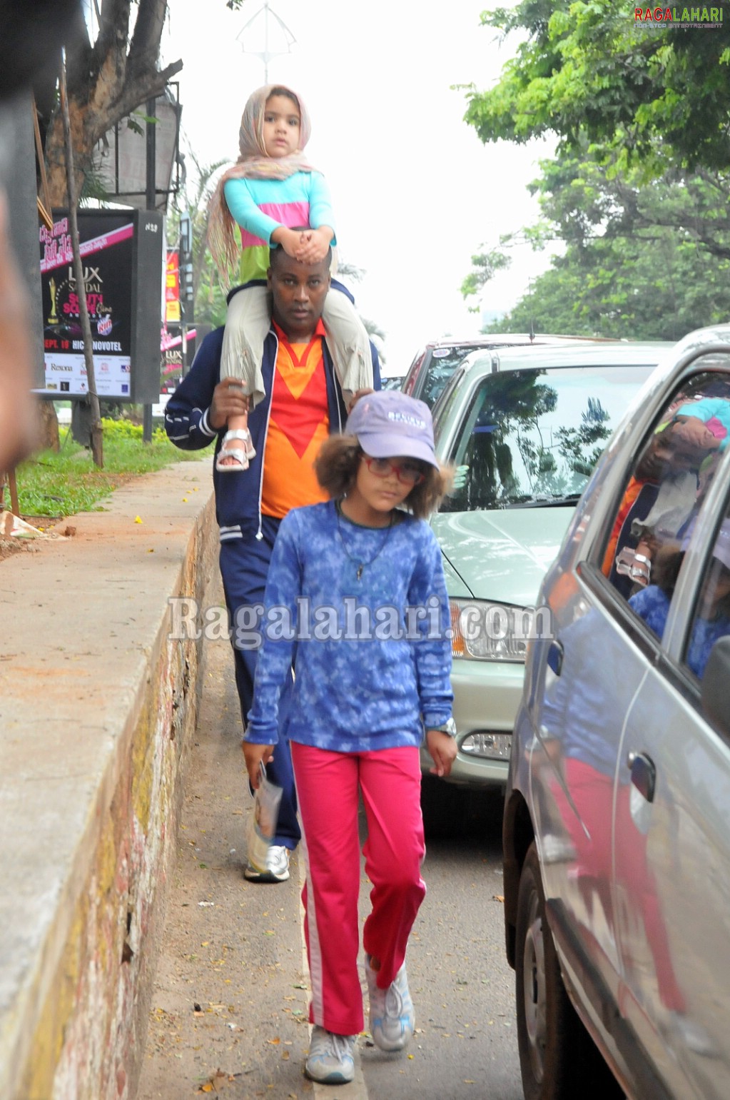 Krishna Institute of Medical Sciences - Pink Ribbon Walk 2010