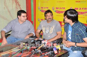 Ram Gopal Varma, Vivek Oberoi at Radio Mirchi