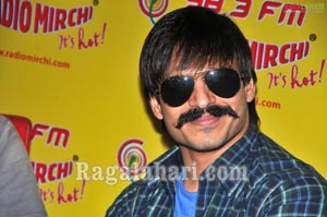 Ram Gopal Varma, Vivek Oberoi at Radio Mirchi