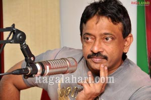 Ram Gopal Varma, Vivek Oberoi at Radio Mirchi