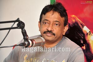 Ram Gopal Varma, Vivek Oberoi at Radio Mirchi