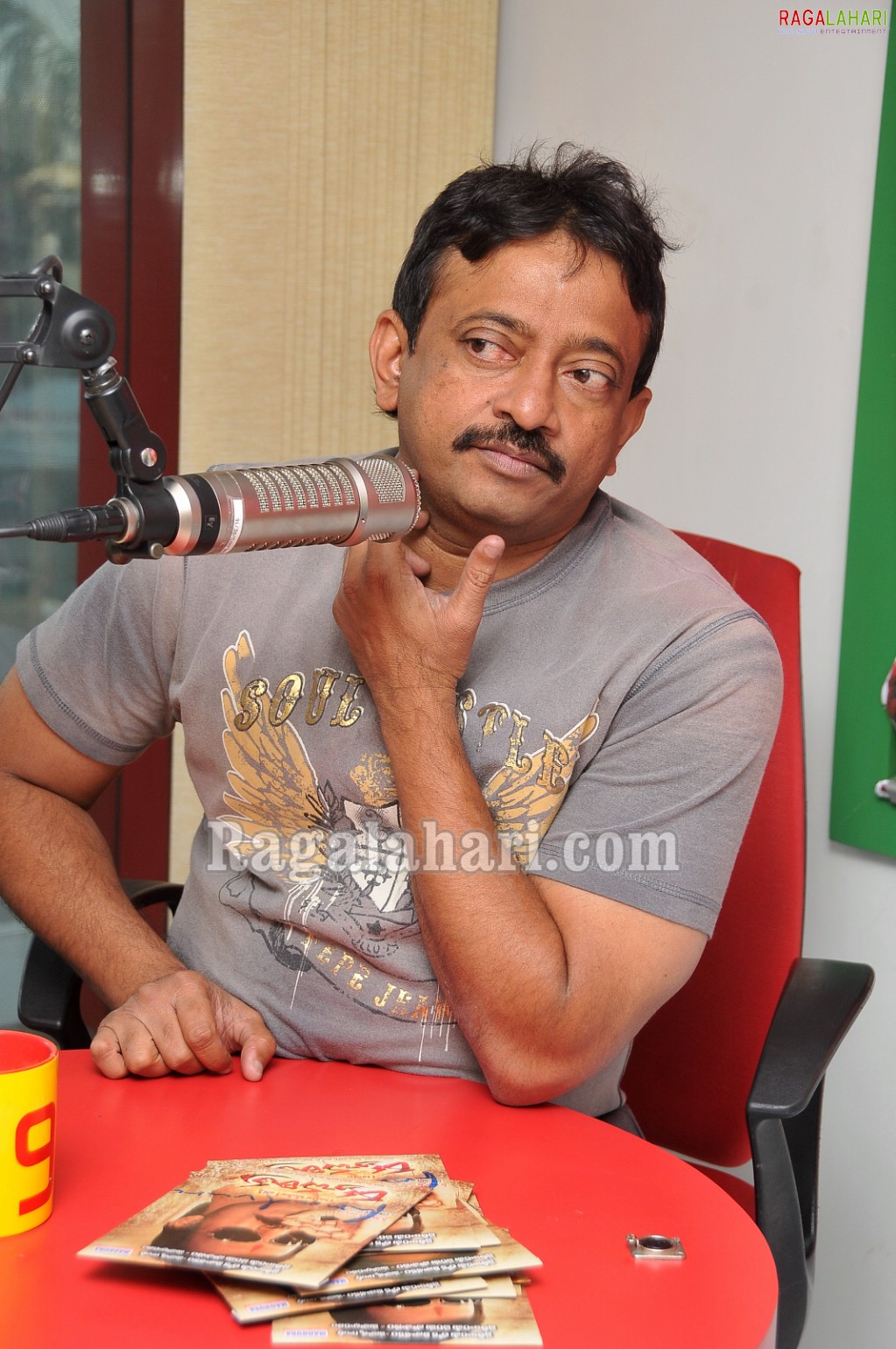 Rakta Charitra Promotion at Radio Mirchi, Hyd