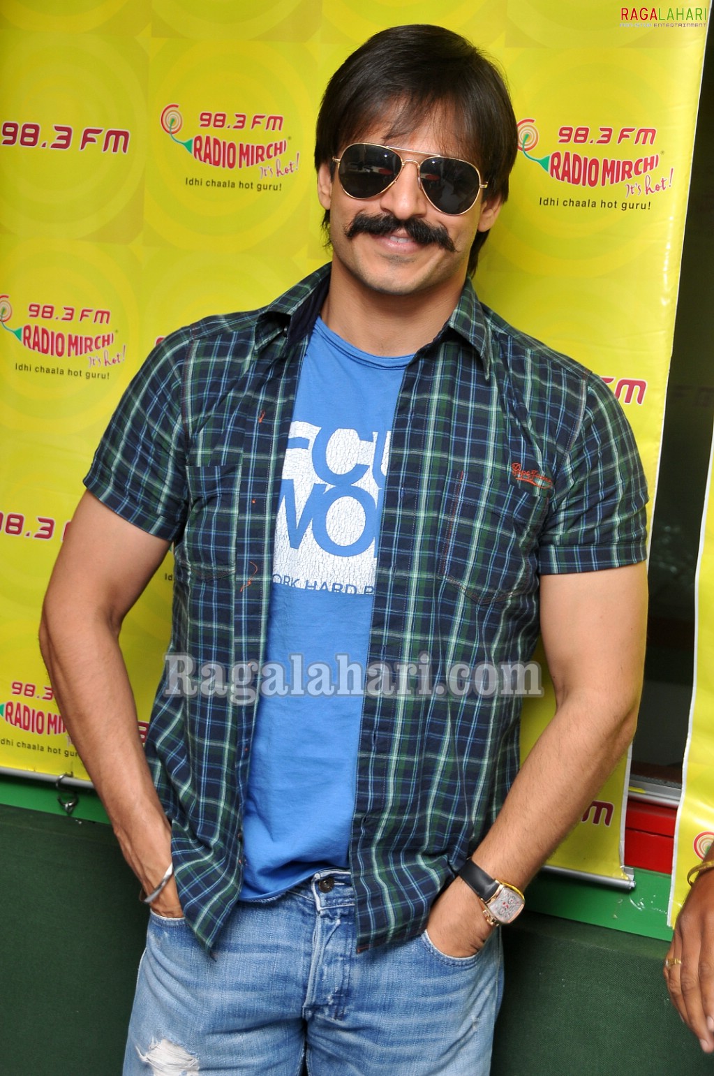 Rakta Charitra Promotion at Radio Mirchi, Hyd