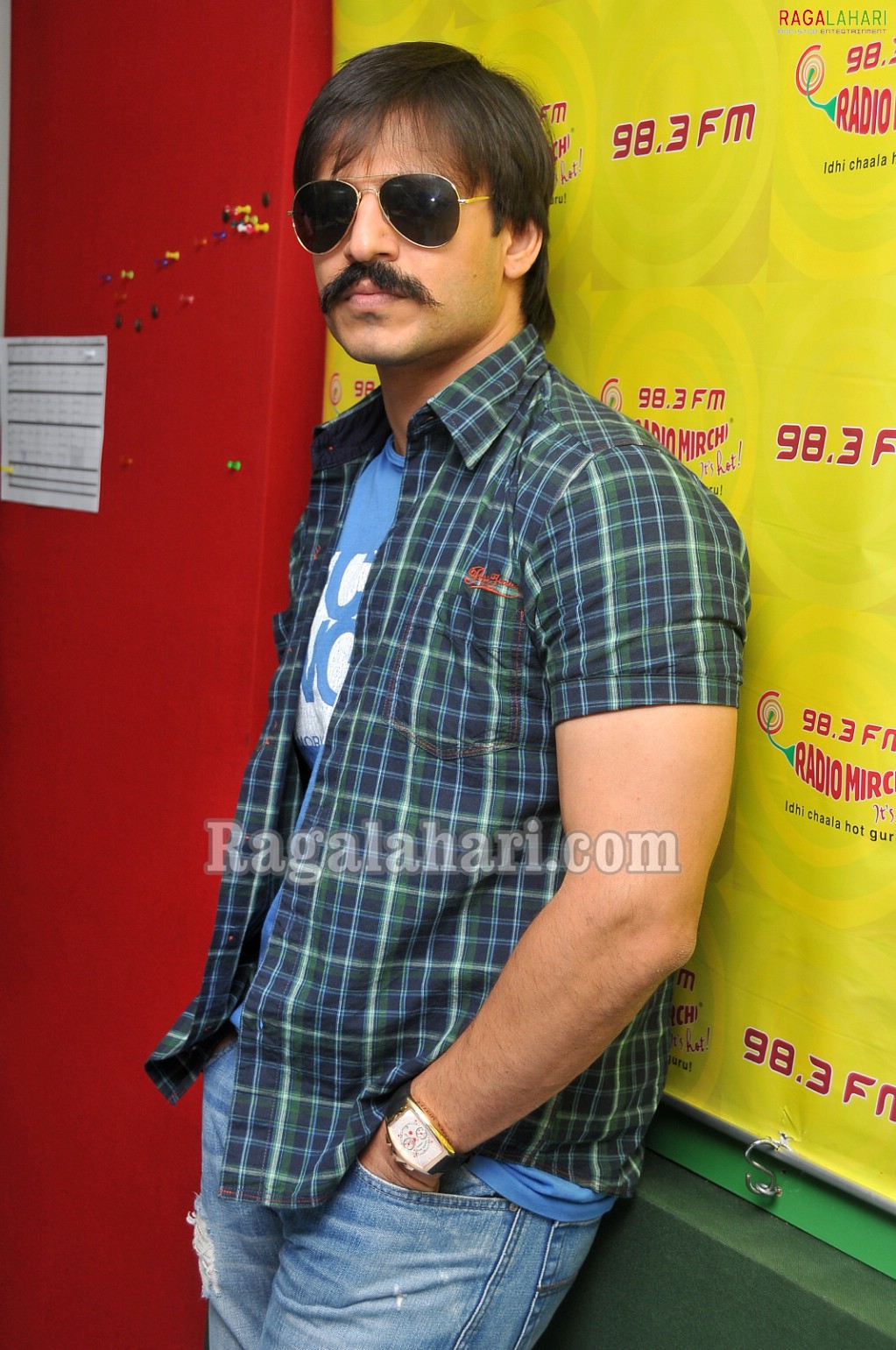 Rakta Charitra Promotion at Radio Mirchi, Hyd