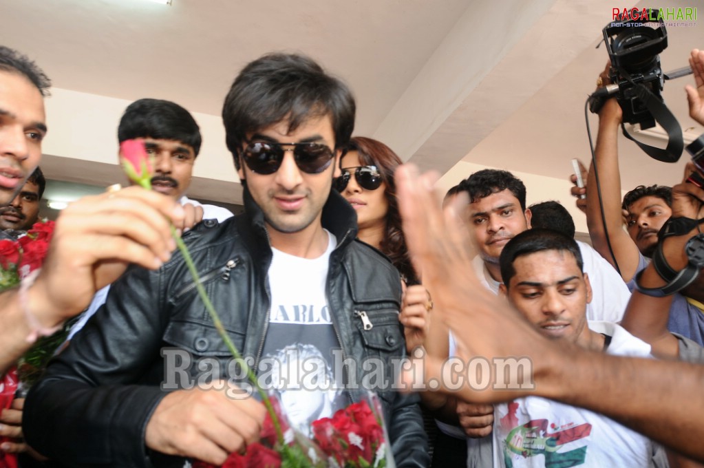 Ranbir Kapoor, Priyanka Chopra visits Villa Marie College 