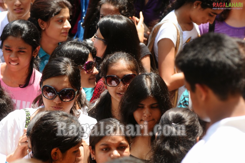 Ranbir Kapoor, Priyanka Chopra visits Villa Marie College 