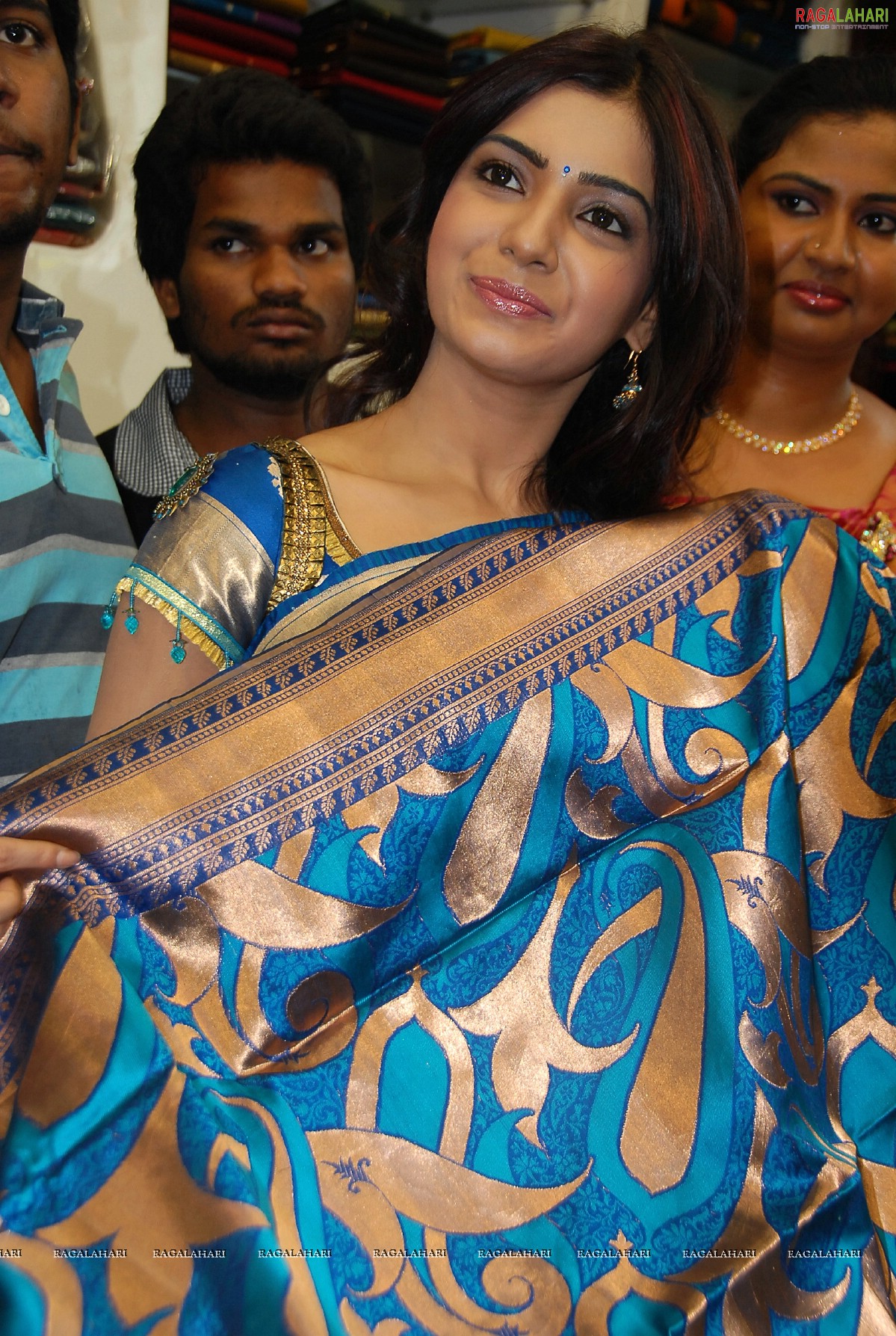Samantha Launches Skin Touch Store, Hyd
