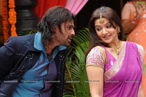 Mukul Anand, Aarthi Agarwal