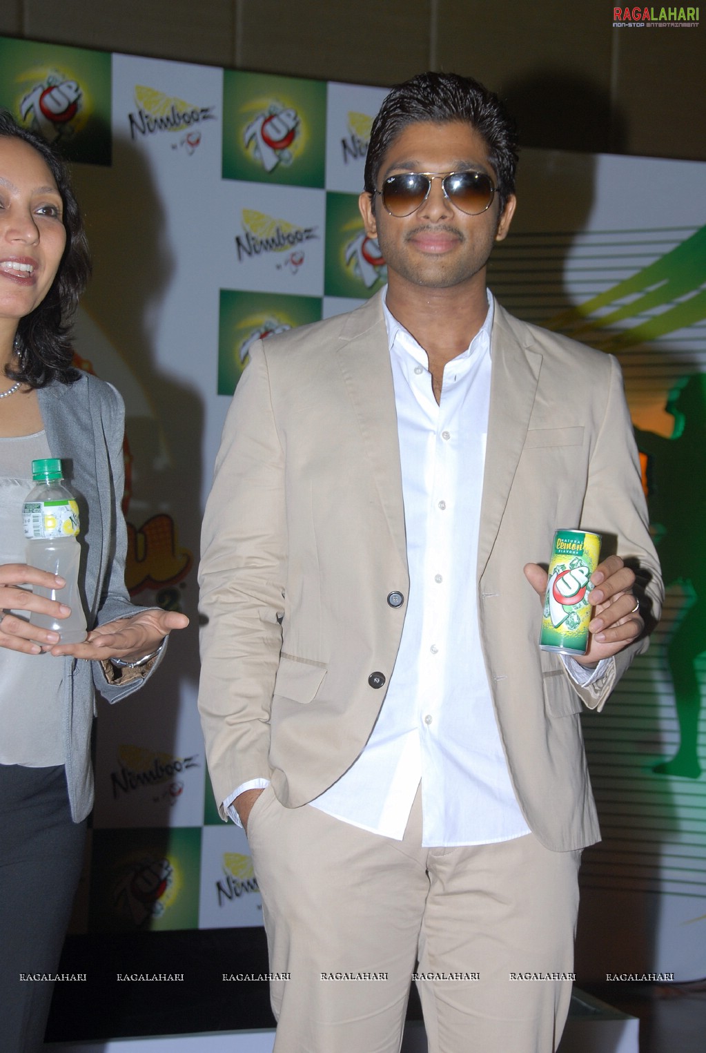 7up Star With Allu Season - 2