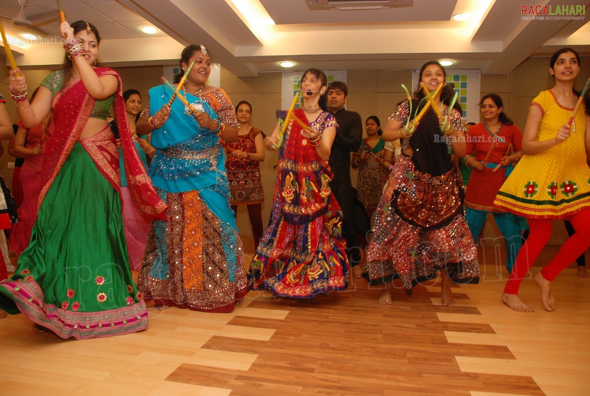 Dinaz's Dandiya Aerobics Dhamaka