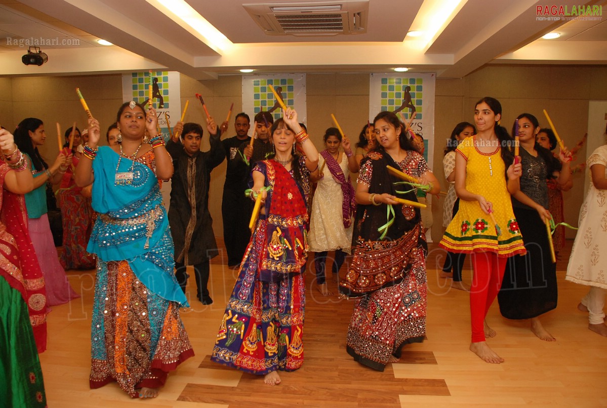 Dinaz's Dandiya Aerobics Dhamaka